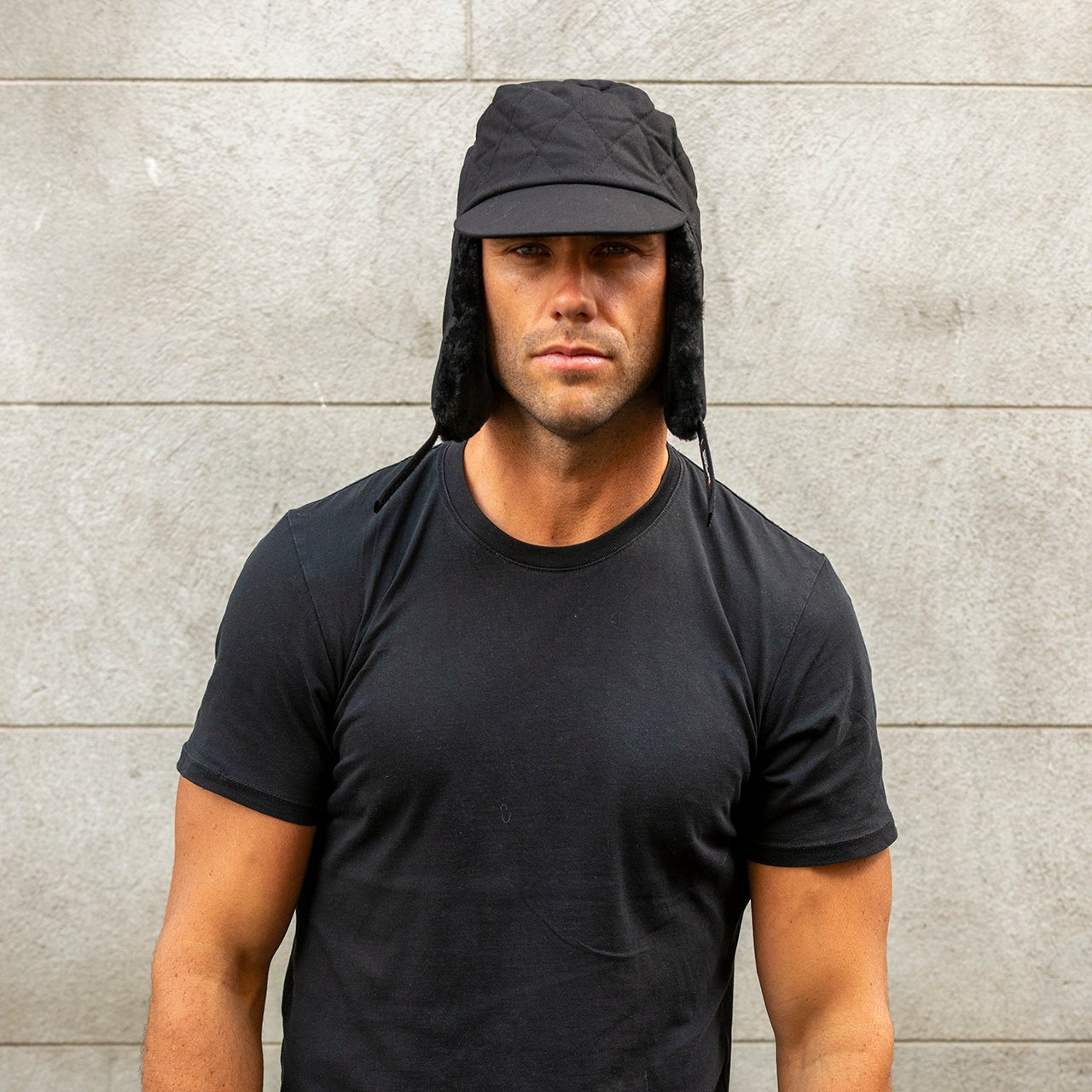 Mens Trapper Hat in black T16-4BL