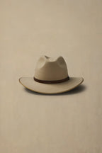 AKUBRA Adventure Coober Pedy in Sand