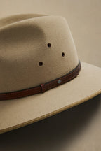 AKUBRA Adventure Coober Pedy in Sand