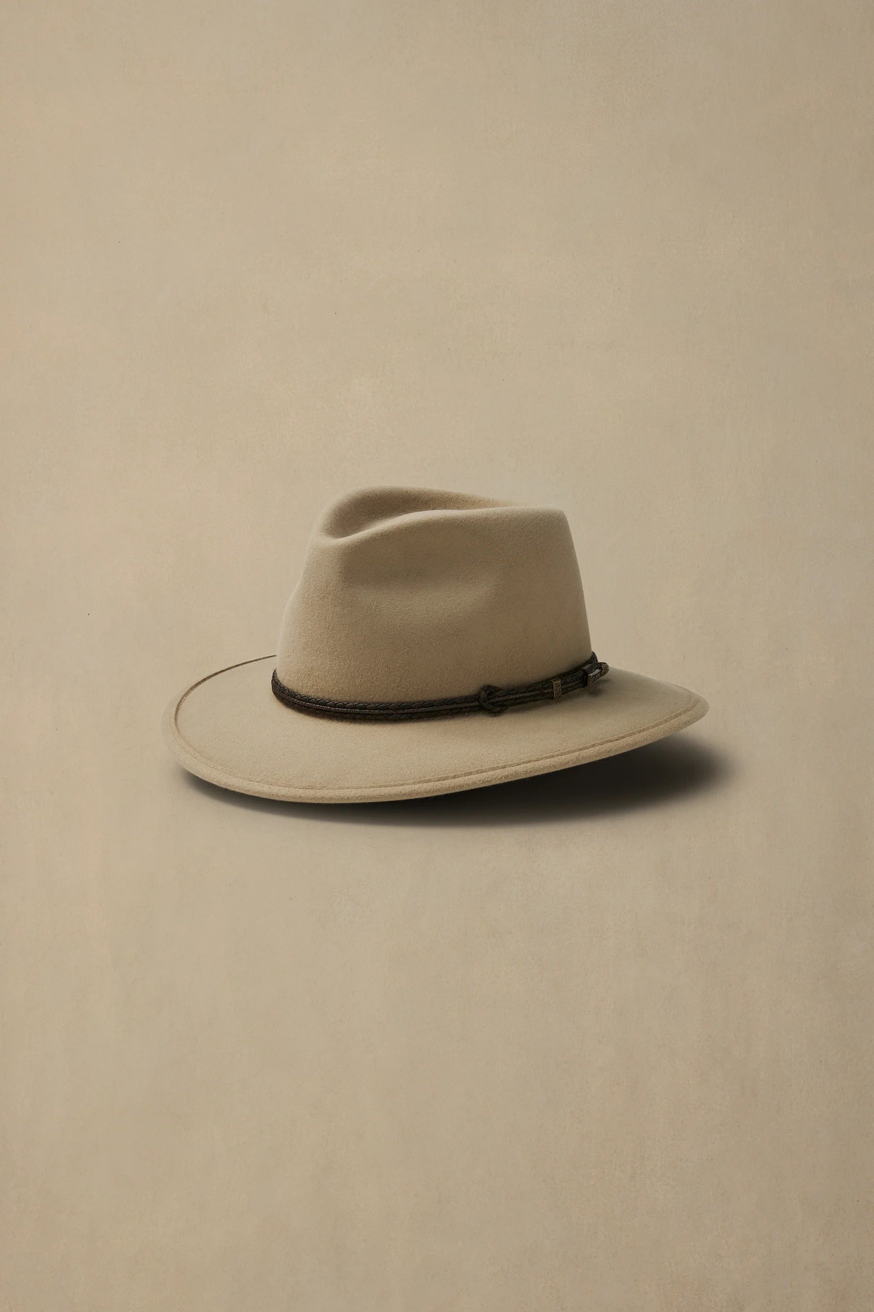 AKUBRA Adventure Traveller in Sand