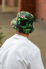 Load image into Gallery viewer, men&#39;s reversible floral hibiscus bucket hatbucket 

