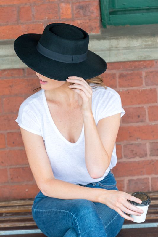 Womens Wide Brim Wool Felt Fedora Hat in Black