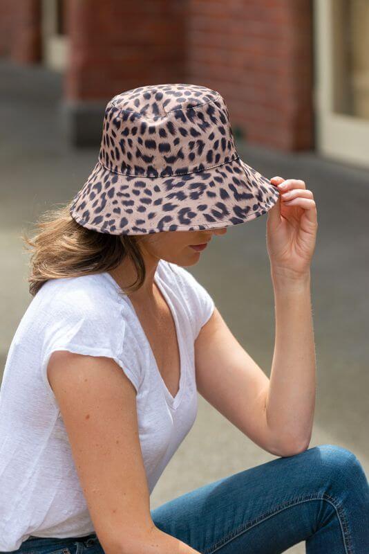 women's reversible leopard bucket hat