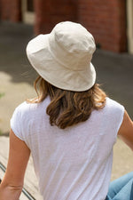 Load image into Gallery viewer, women&#39;s white reversible bucket hat cotton
