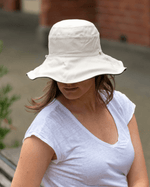 Load image into Gallery viewer, women&#39;s white reversible sun hat cotton
