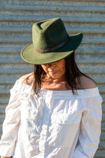Load image into Gallery viewer, Womens Wool Felt Fedora in deep olive MF14-01G
